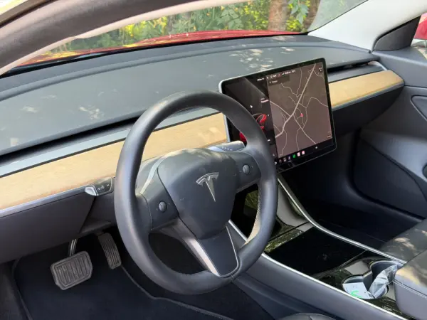 Tesla Model 3 Standard Range Plus RWD 26