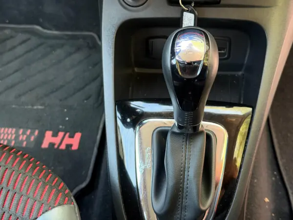 Renault Captur TCe 120 EDC Helly Hansen 25