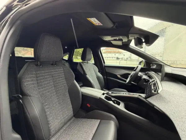 Peugeot E-3008 73 kWh Allure 35
