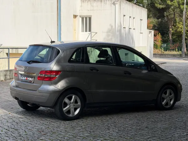 Mercedes-Benz B 180 CDi 7