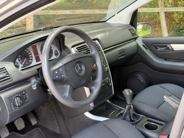 Mercedes-Benz B 180 CDi 26
