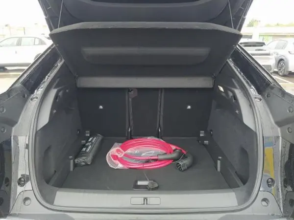 Peugeot E-3008 73 kWh Allure 13