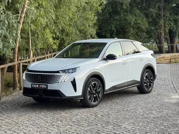 Peugeot 3008 1.2 Hybrid Allure e-DCS6 9