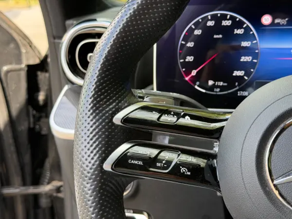 Mercedes-Benz C 300 e AMG Line 27