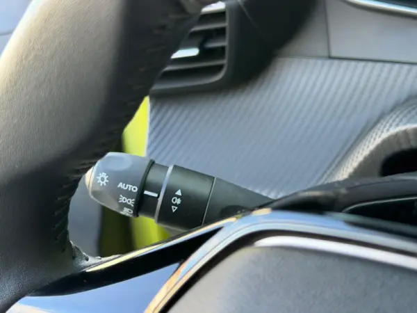 Peugeot 208 1.2 PureTech Allure 25