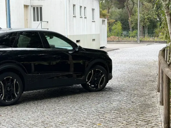 Peugeot E-3008 73 kWh Allure 6