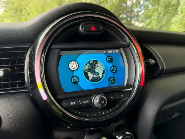 MINI 3 Portas One D 21