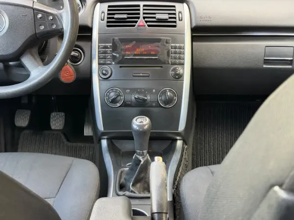 Mercedes-Benz B 180 CDi 17