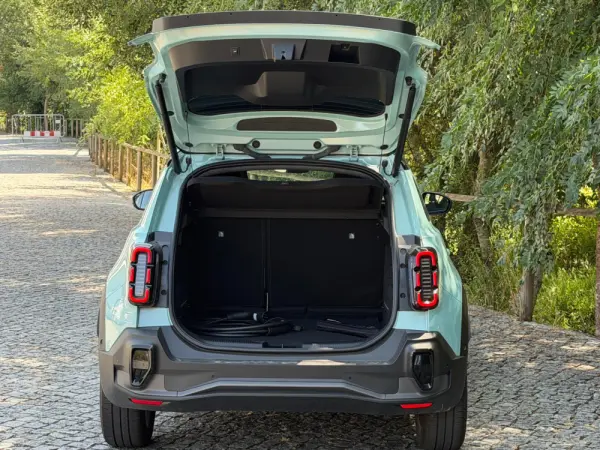 Renault 4 E-Tech 52 kWh Iconic Autonomia Conforto 16
