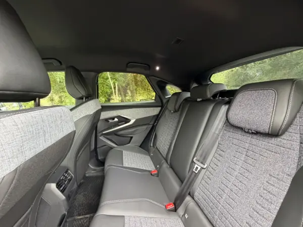 Peugeot E-3008 73 kWh Allure 38