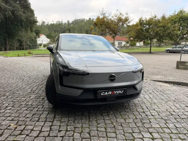 Volvo EX30 69 kWh Single Motor Extended Range Plus 7