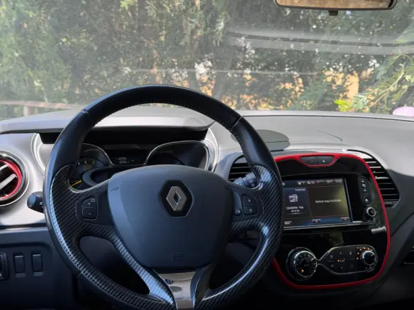 Renault Captur TCe 120 EDC Helly Hansen 26