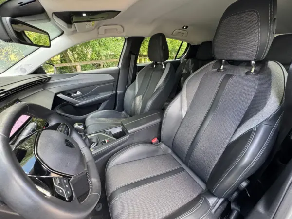 Peugeot 308 1.2 PureTech Allure Pack 23