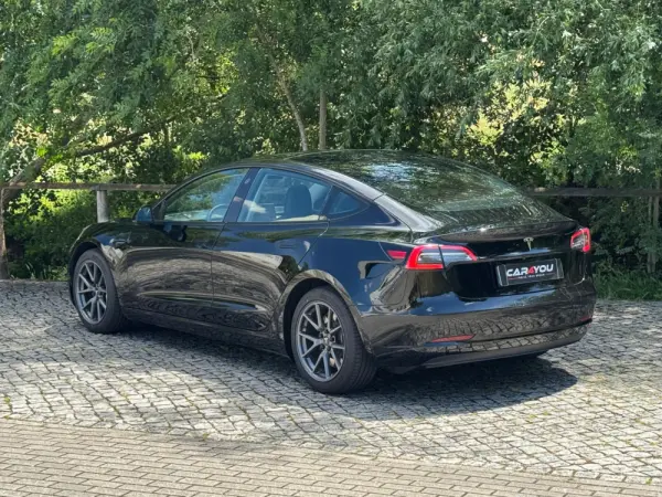 Tesla Model 3 Standard Range Plus RWD 9
