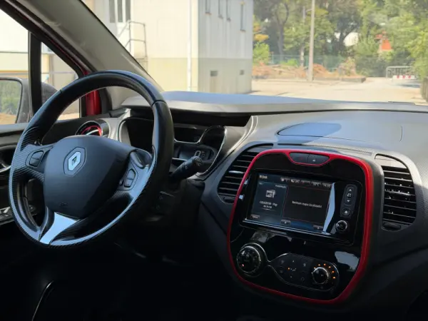 Renault Captur TCe 120 EDC Helly Hansen 18