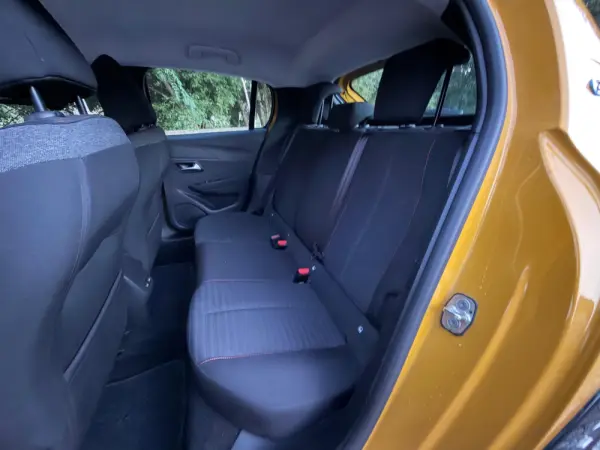Peugeot e-208 Active 22