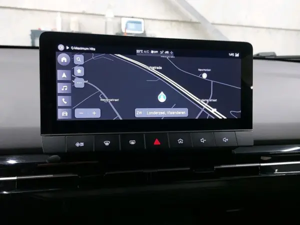 MG MG4 64 kWh Luxury 6