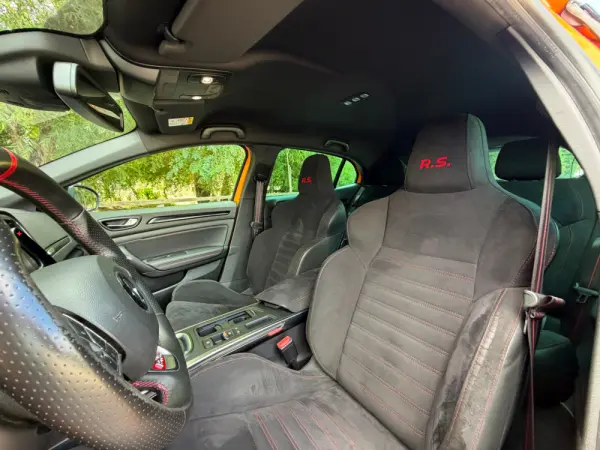Renault Mégane 1.8 TCe R.S. EDC 28