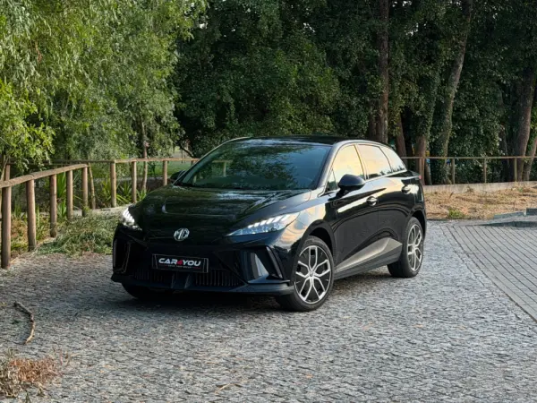 MG MG4 77 kWh Extended Range Luxury 1