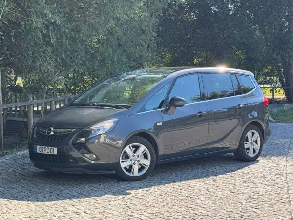 Opel Zafira 1.6 CDTi Executive 1