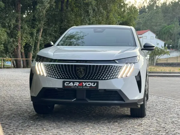 Peugeot 3008 1.2 Hybrid Allure e-DCS6 11