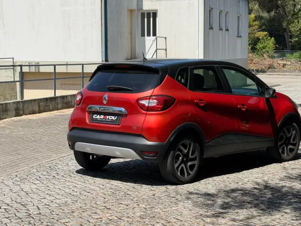 Renault Captur TCe 120 EDC Helly Hansen 3