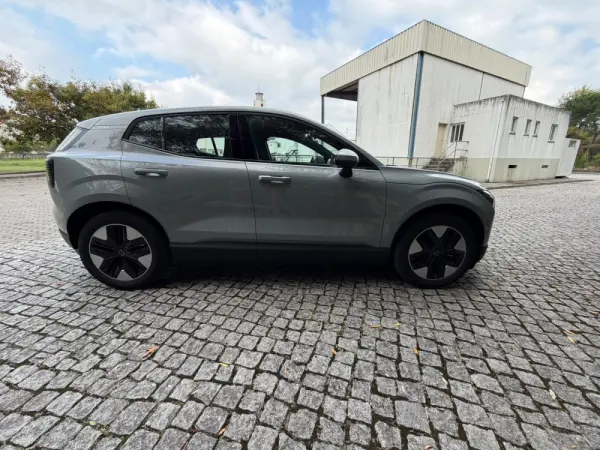 Volvo EX30 69 kWh Single Motor Extended Range Plus 4