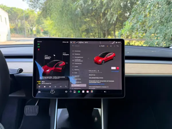 Tesla Model 3 Standard Range Plus RWD 22