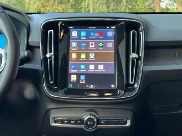 Volvo C40 Recharge Plus 17