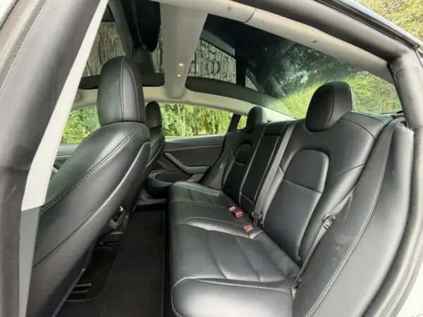 Tesla Model 3 Standard Range Plus RWD 33