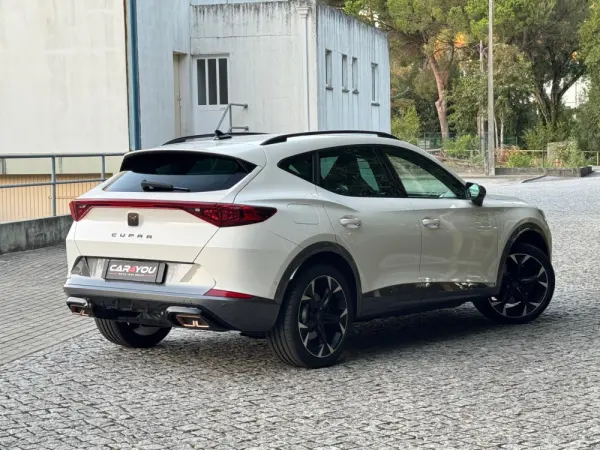 Cupra Formentor 1.4 e-Hybrid DSG VZ 8