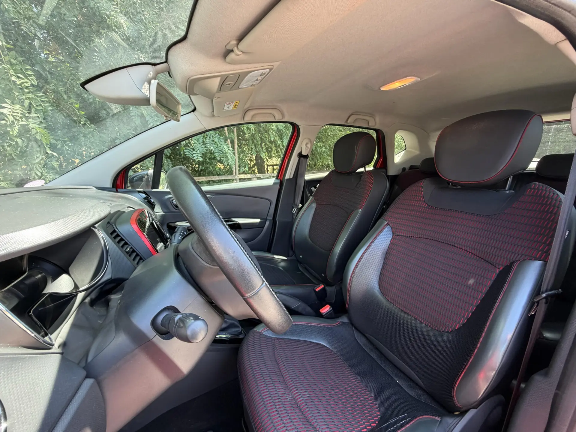 Renault Captur TCe 120 EDC Helly Hansen 31