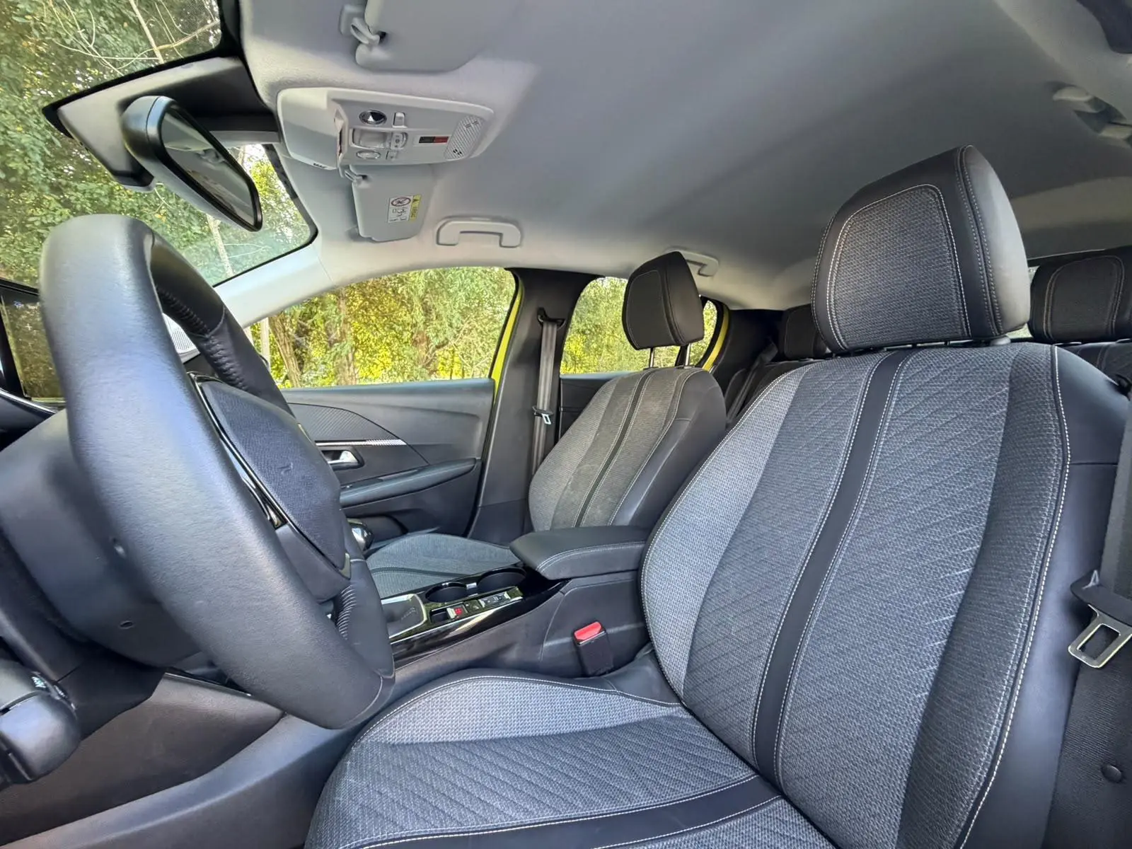 Peugeot 208 1.2 PureTech Allure 31