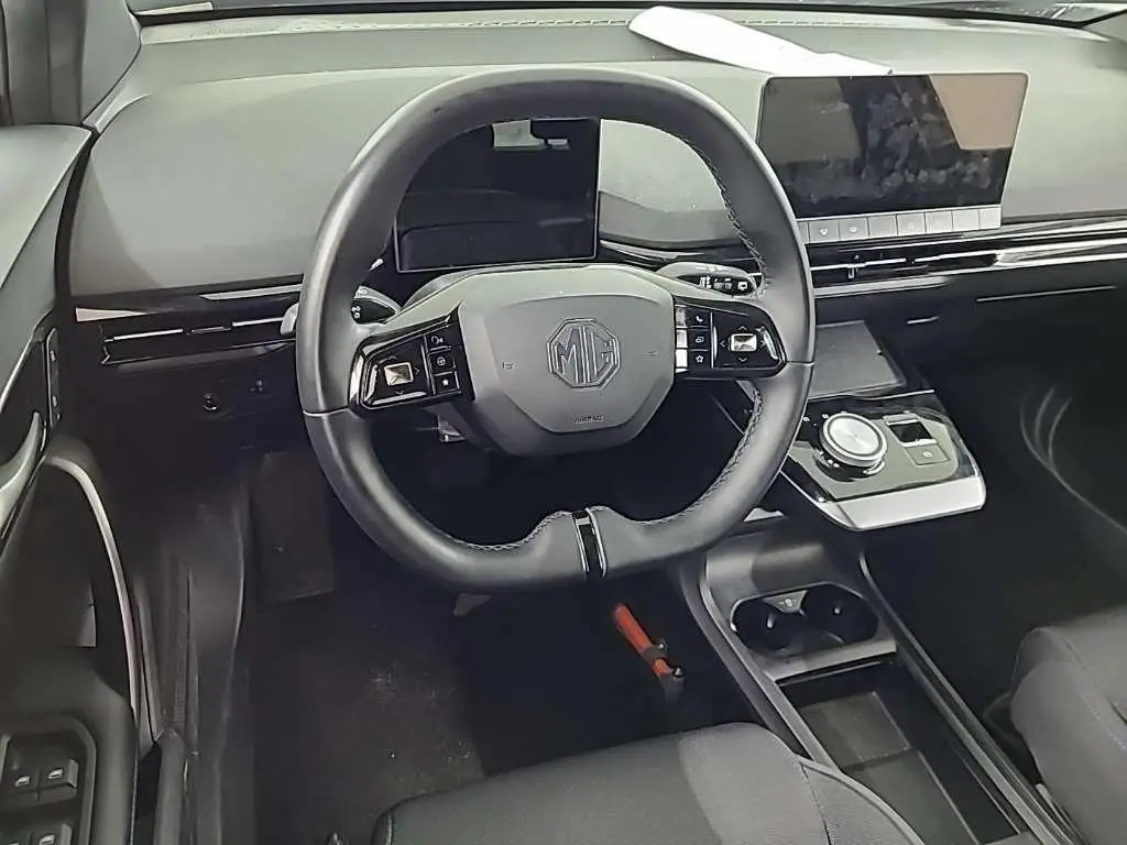 MG MG4 64 kWh Comfort 6