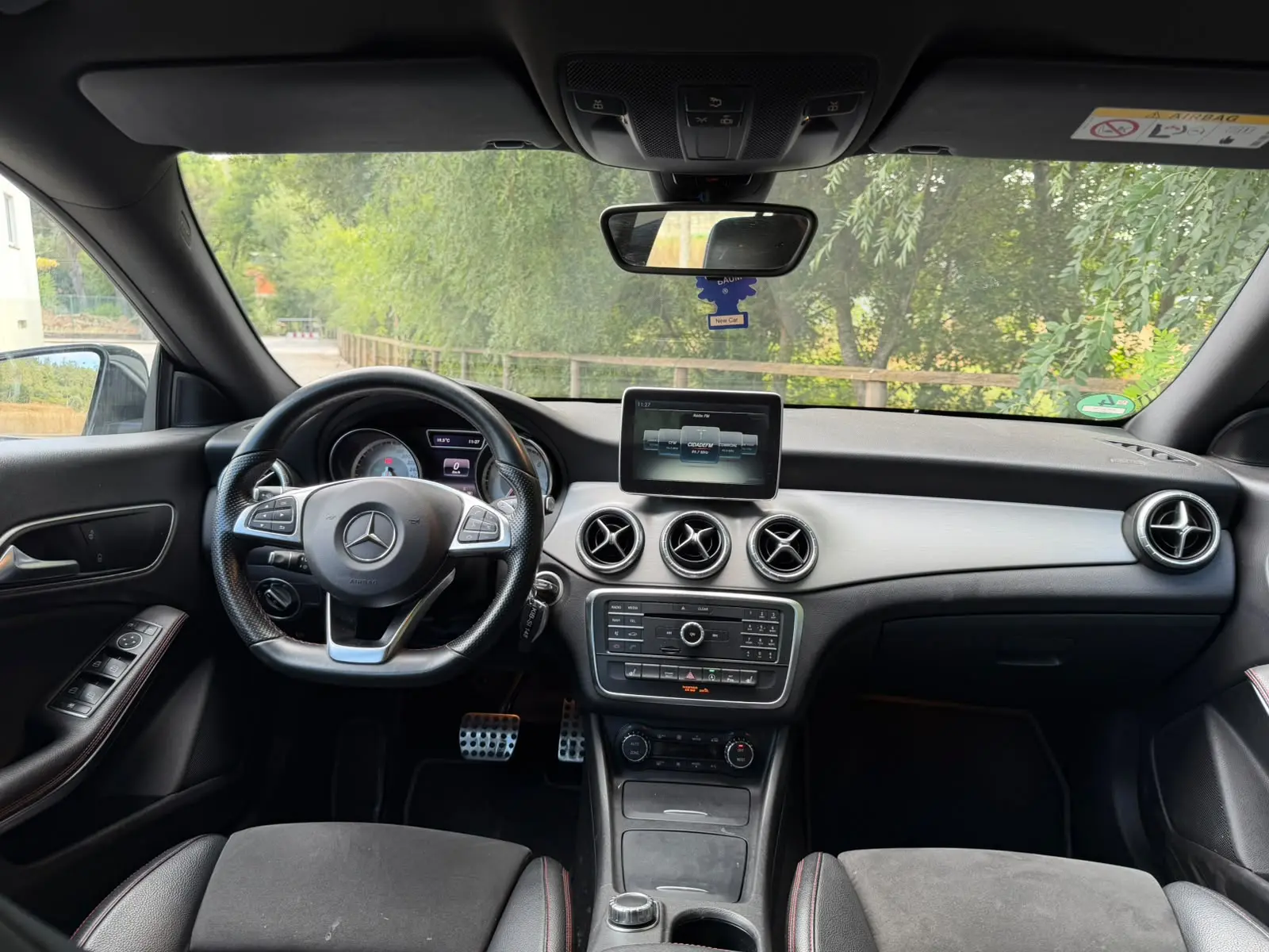 Mercedes-Benz CLA 220 d Shooting Brake AMG Line Aut. 15