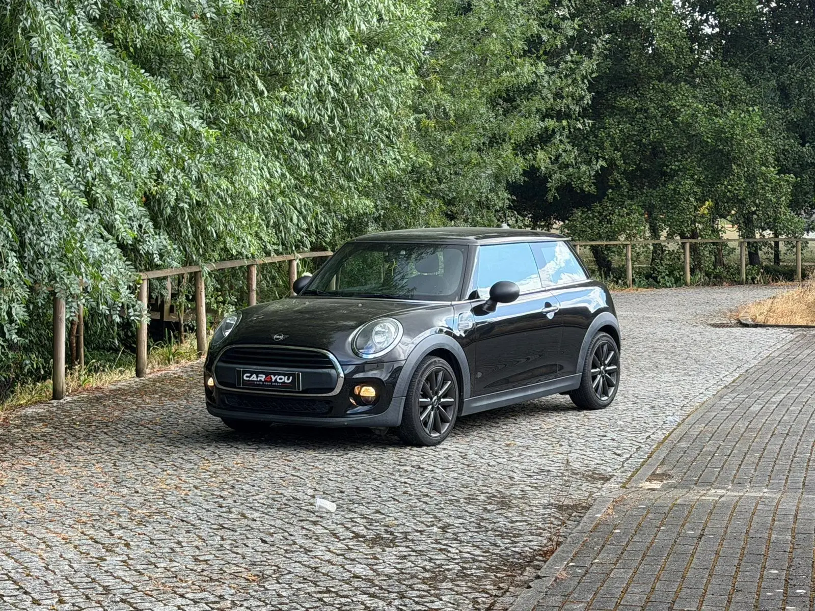 MINI 3 Portas One D 4