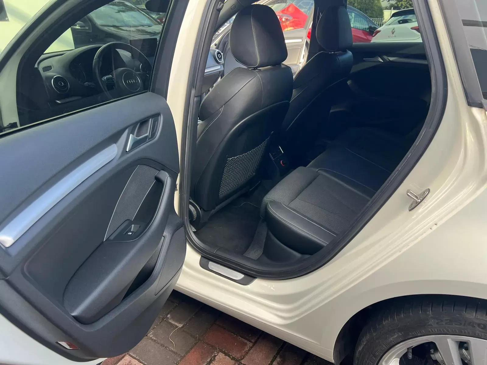 Audi A3 Sportback 1.6 TDi S-line 16