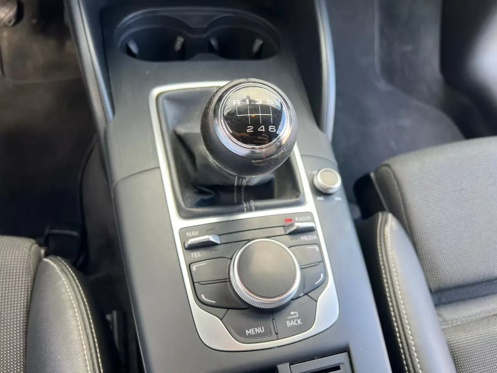 Audi A3 Sportback 1.6 TDi S-line 23