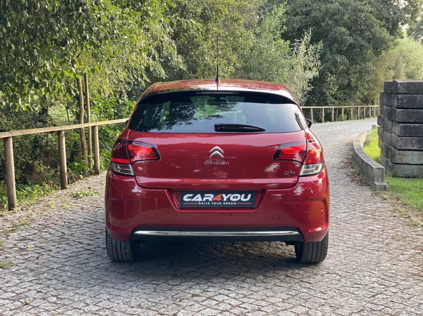 Citroën C4 1.6 BlueHDi Feel EAT6 15