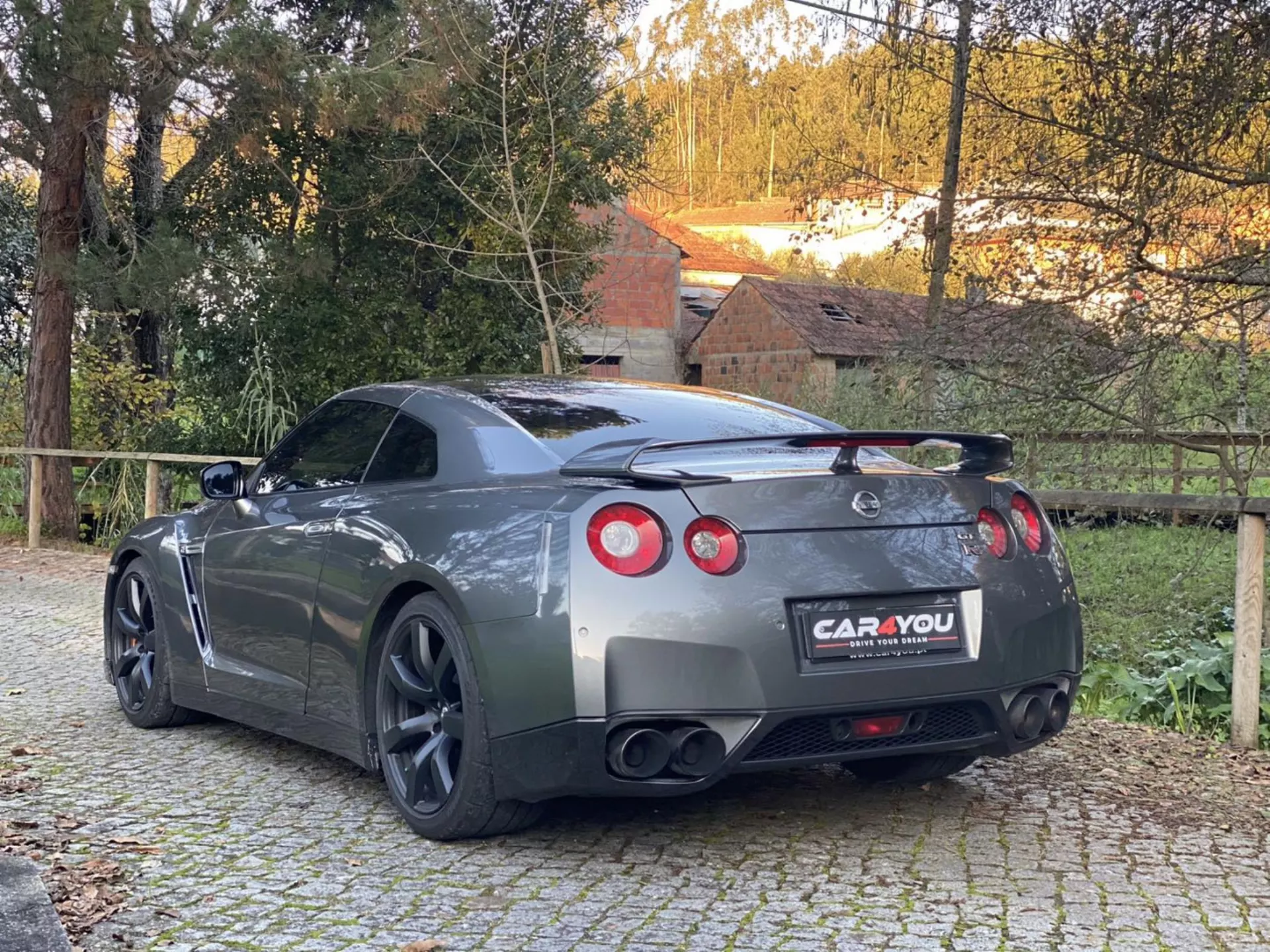 Nissan GT-R 3.8 V6 Premium Edition 16