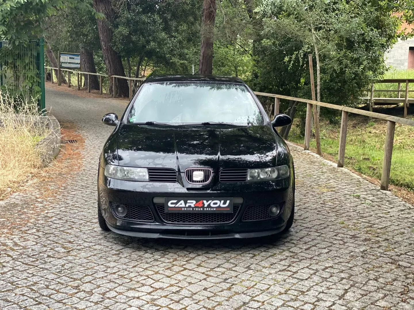 SEAT Leon 1.8 T Cupra R 5
