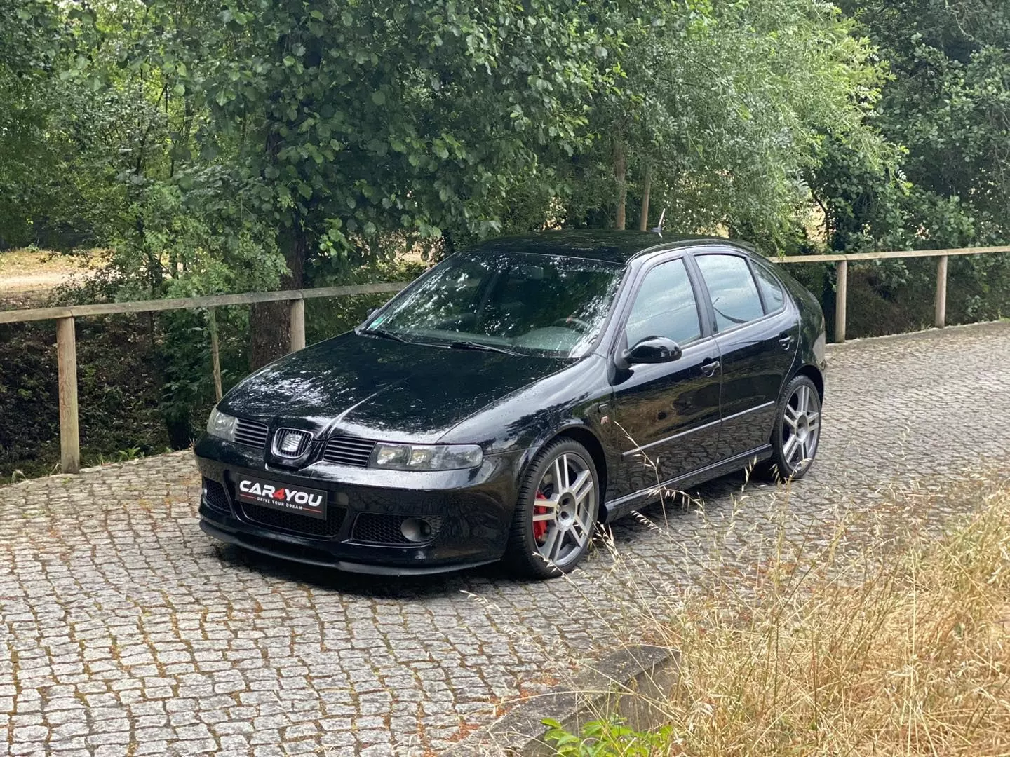 SEAT Leon 1.8 T Cupra R 7