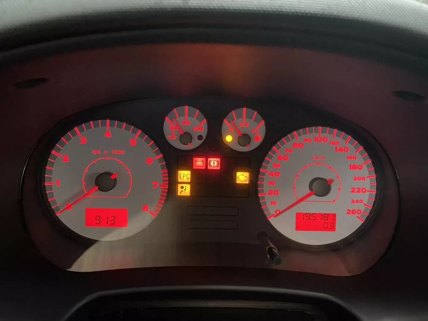 SEAT Leon 1.8 T Cupra R 17