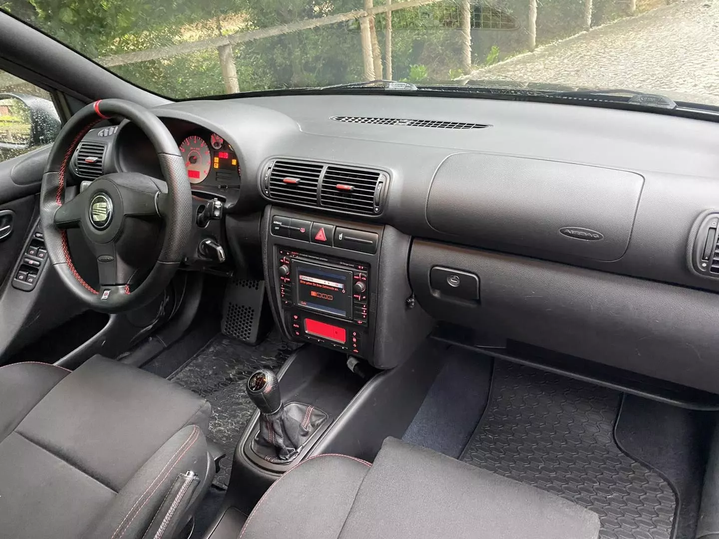 SEAT Leon 1.8 T Cupra R 19