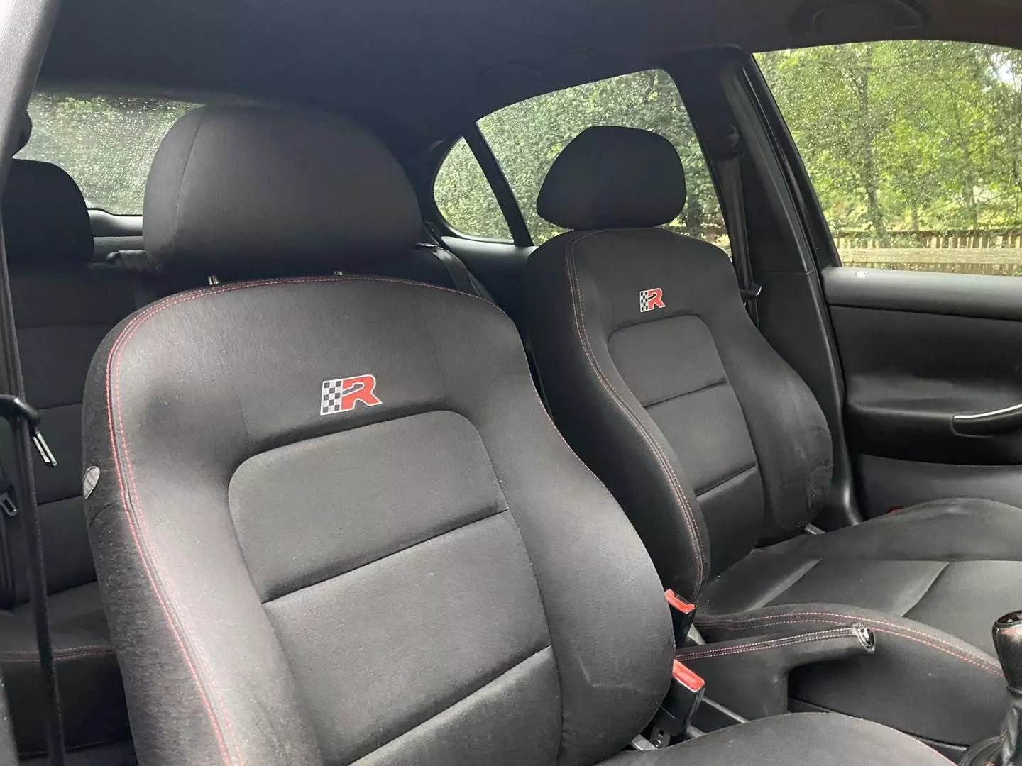 SEAT Leon 1.8 T Cupra R 23