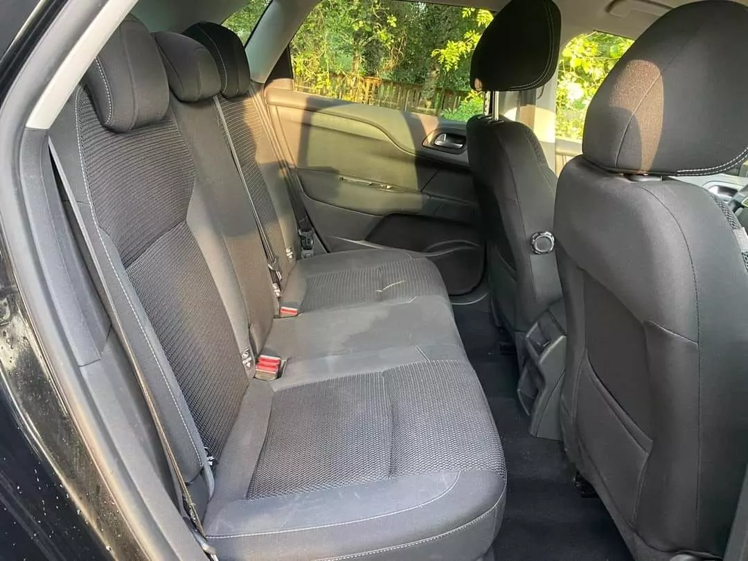 Citroën C4 1.6 BlueHDi Feel EAT6 27