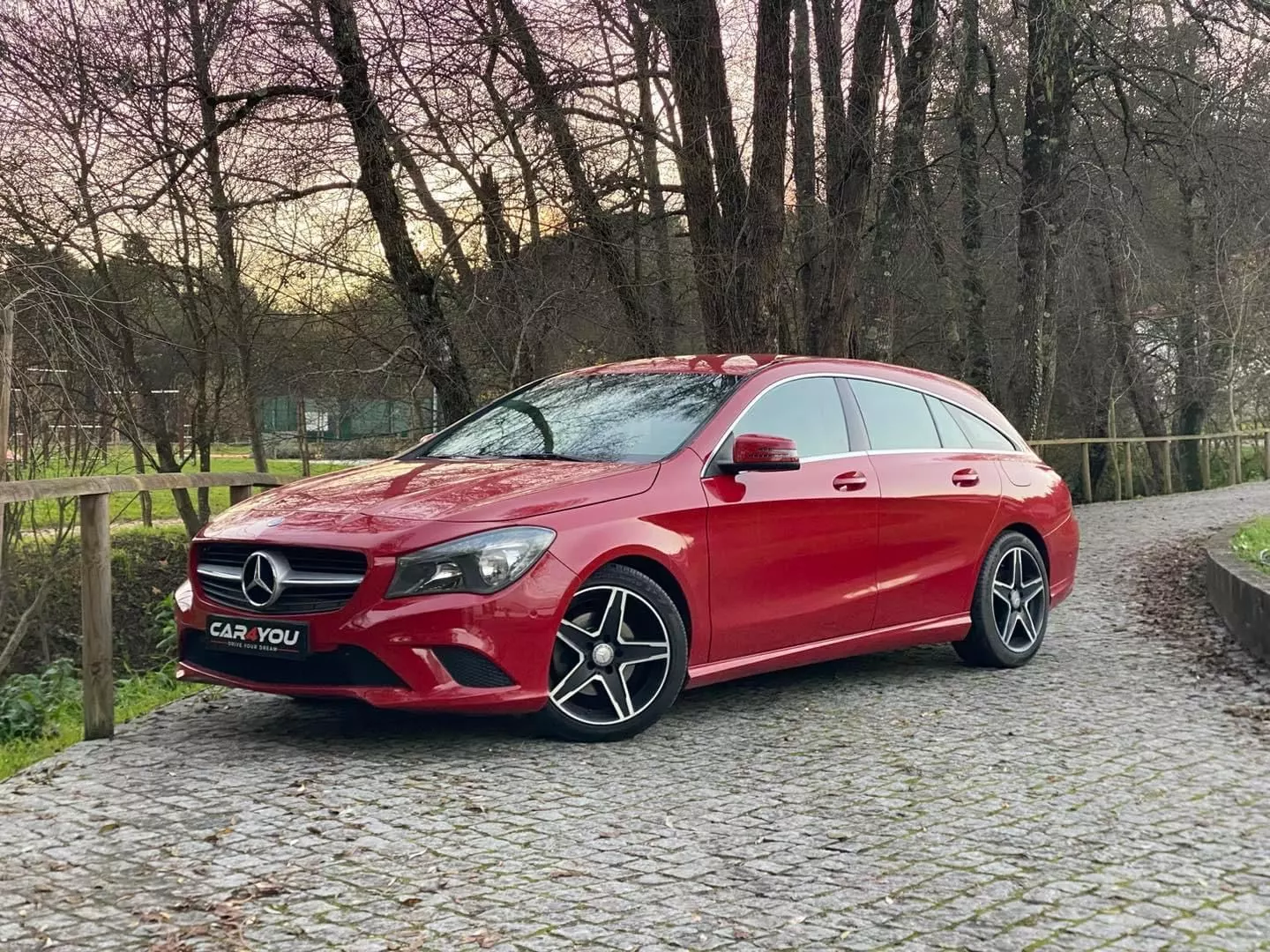Mercedes-Benz CLA 200 d Shooting Brake Urban 3