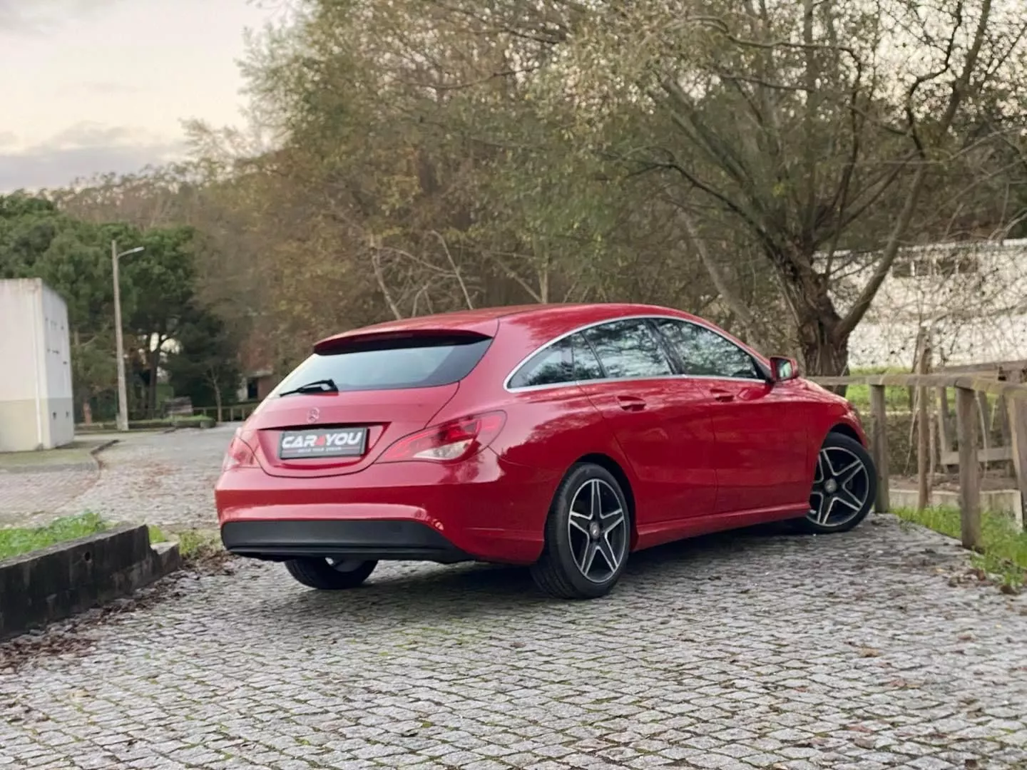 Mercedes-Benz CLA 200 d Shooting Brake Urban 4