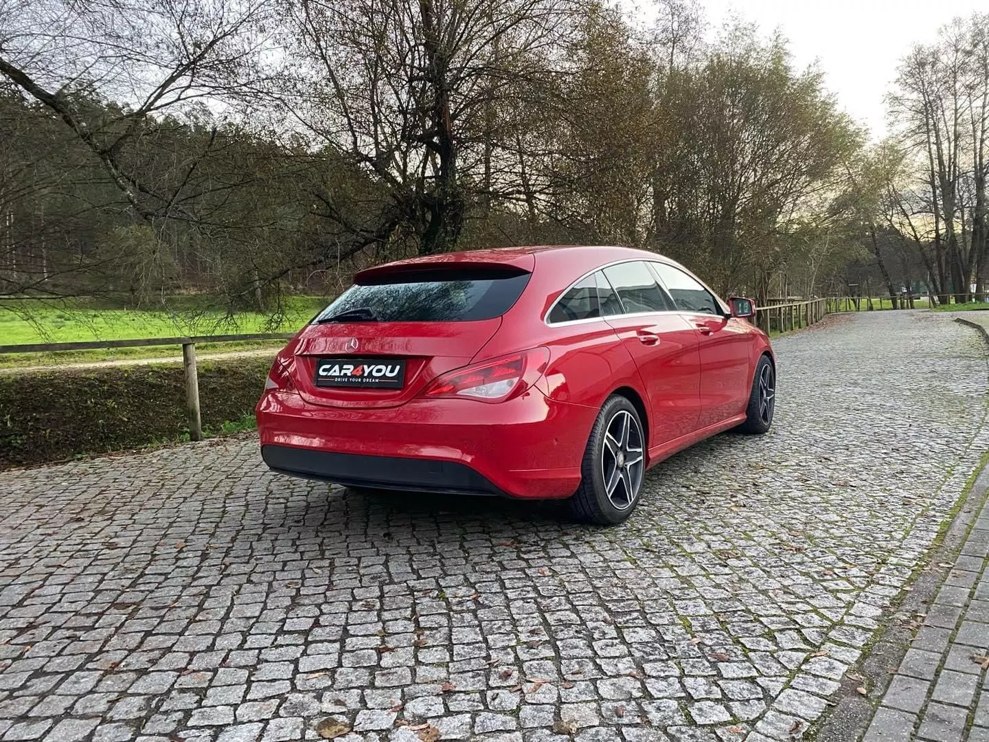 Mercedes-Benz CLA 200 d Shooting Brake Urban 13