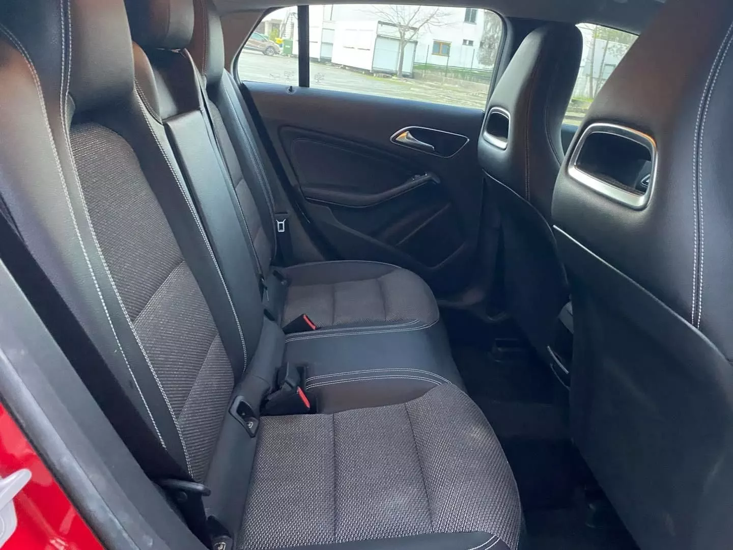 Mercedes-Benz CLA 200 d Shooting Brake Urban 22